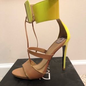 Donald Pliner Heels